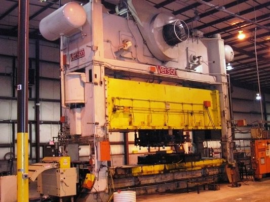 800 ton Verson straight side double crank press